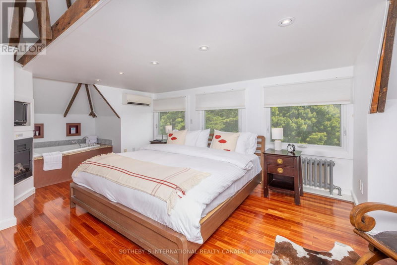 Image #1 of Business for Sale at 8 Starr Place, Kingston ), Ontario