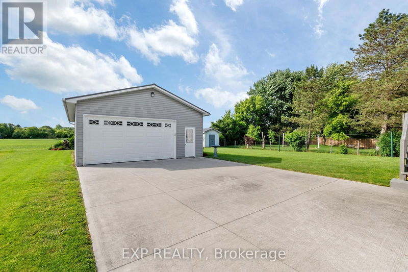 8288 Burwell Road East Lambton Shores (Grand Bend), N0M1T0 | Image 22