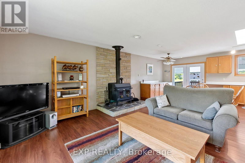 8288 Burwell Road East Lambton Shores (Grand Bend), N0M1T0 | Image 9