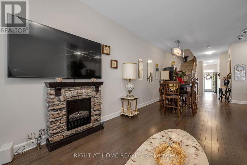 337 Barrett Farm Drive  Ottawa (Gloucester), K1T3V9 | Image 6