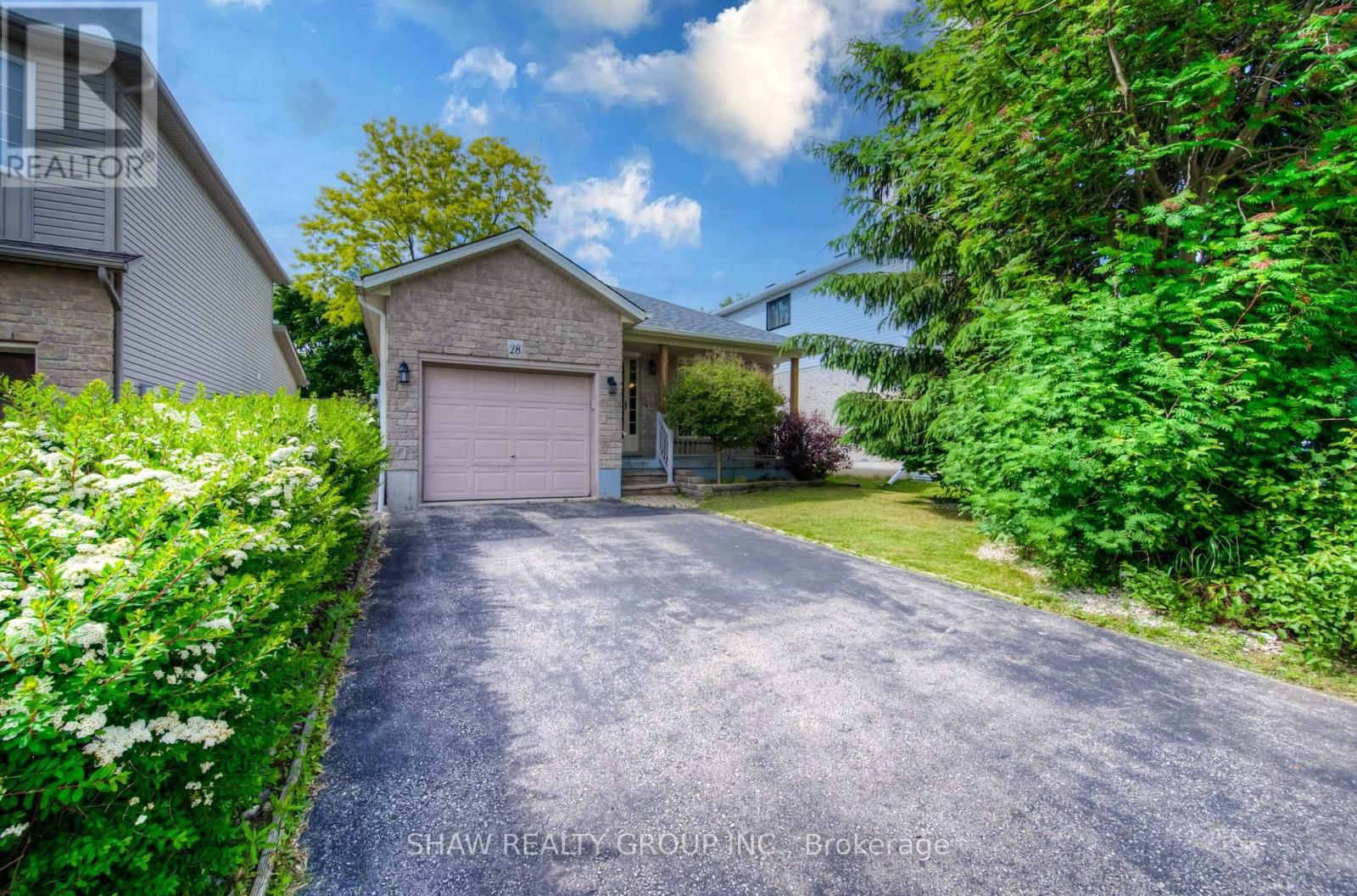 28 PEGLAR CRESCENT Image 2