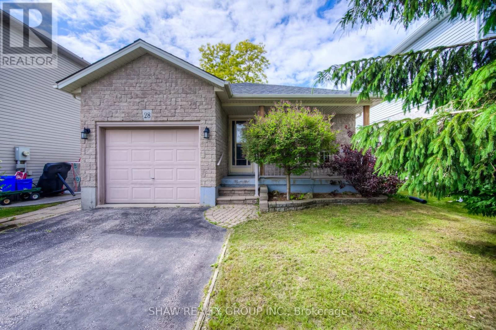 28 PEGLAR CRESCENT Image 3