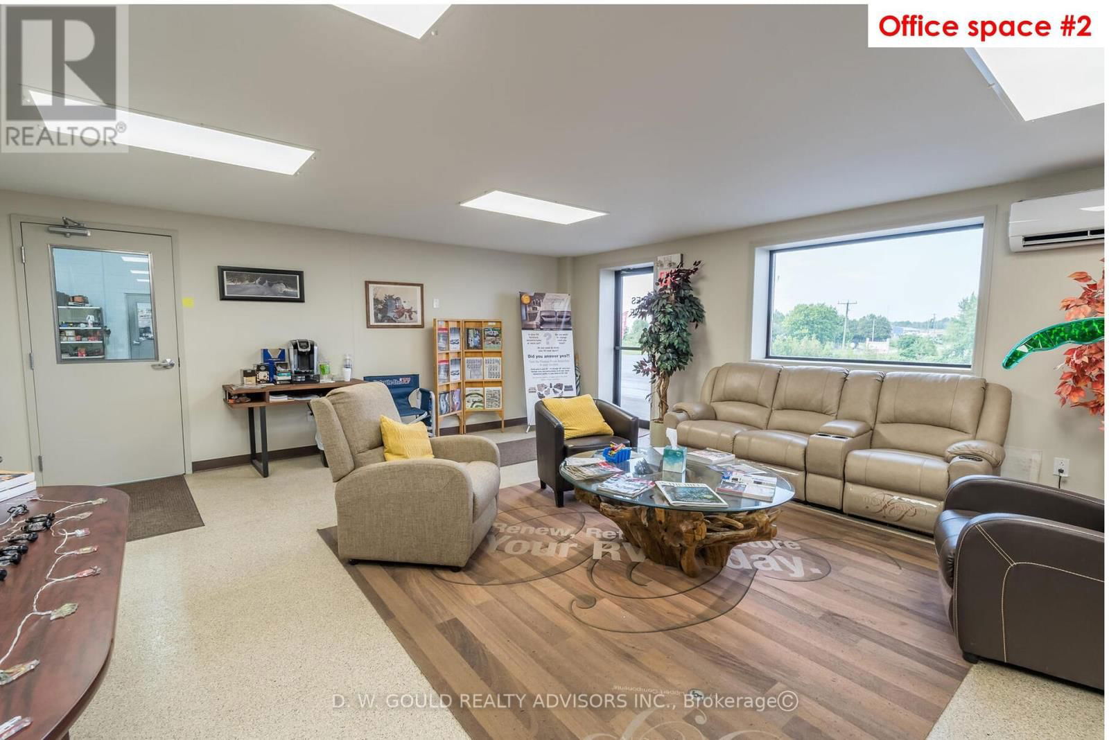 9577 SIDEROAD 17 Image 35