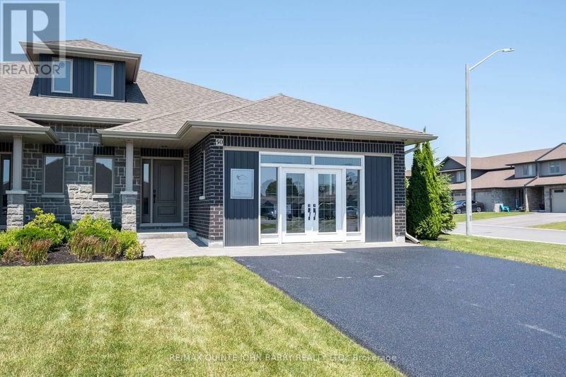 50 Hillside Meadow Drive  Quinte West, K8V0J6 | Image 2