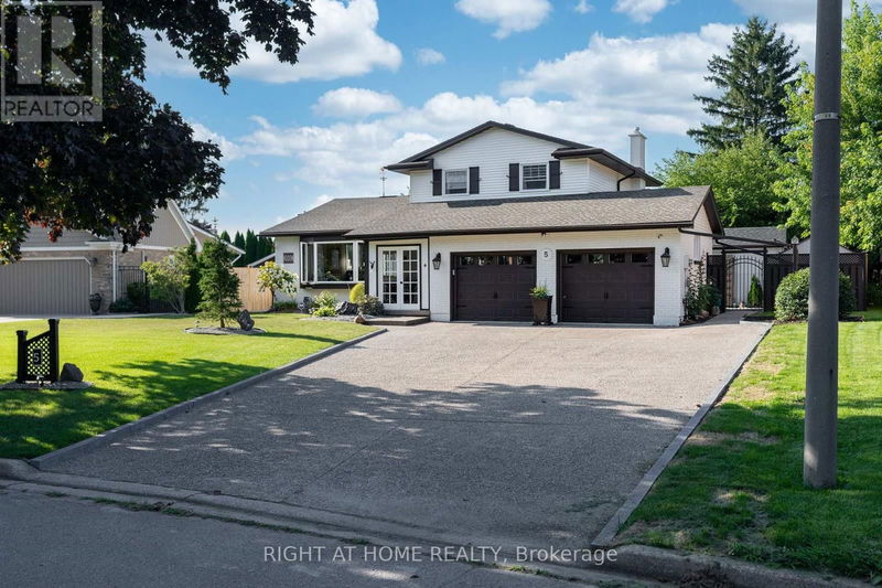 5 Lower Canada Drive  Niagara-on-the-Lake, L0S1J0 | Image 5