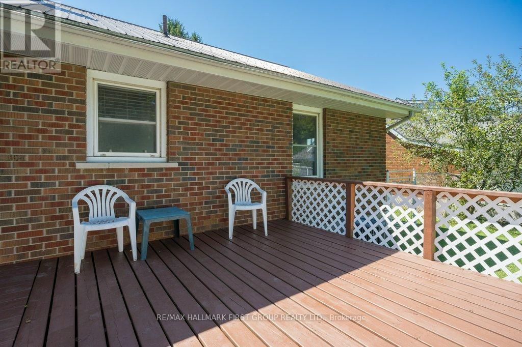 13 SUNSET CRESCENT Image 18