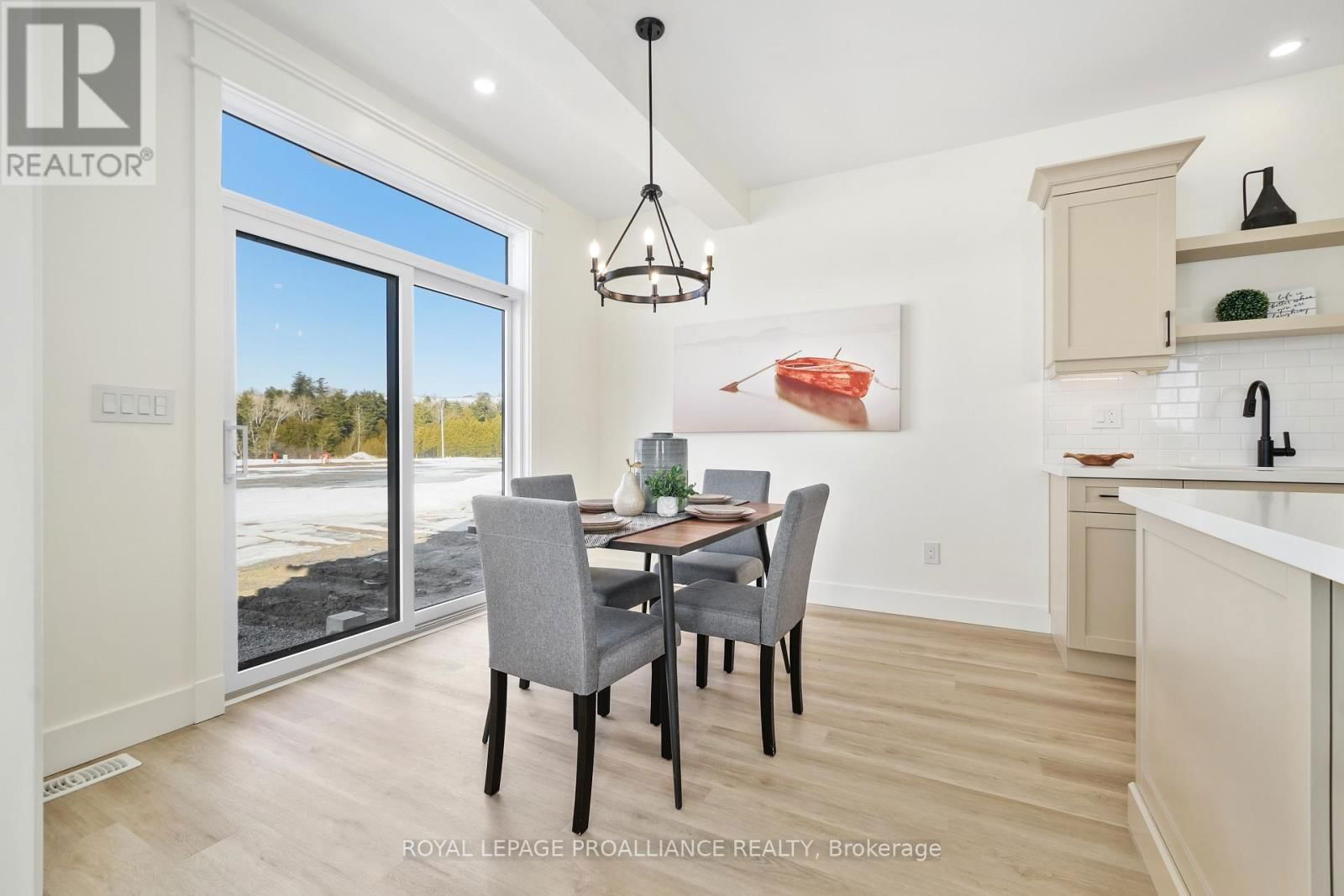 9 HOLLINGSWORTH STREET Image 14