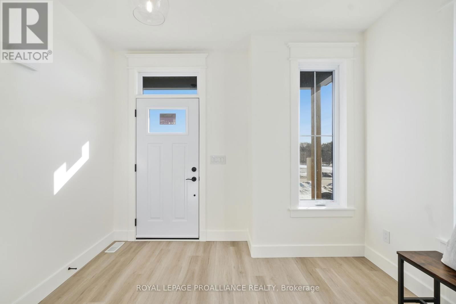 9 HOLLINGSWORTH STREET Image 9