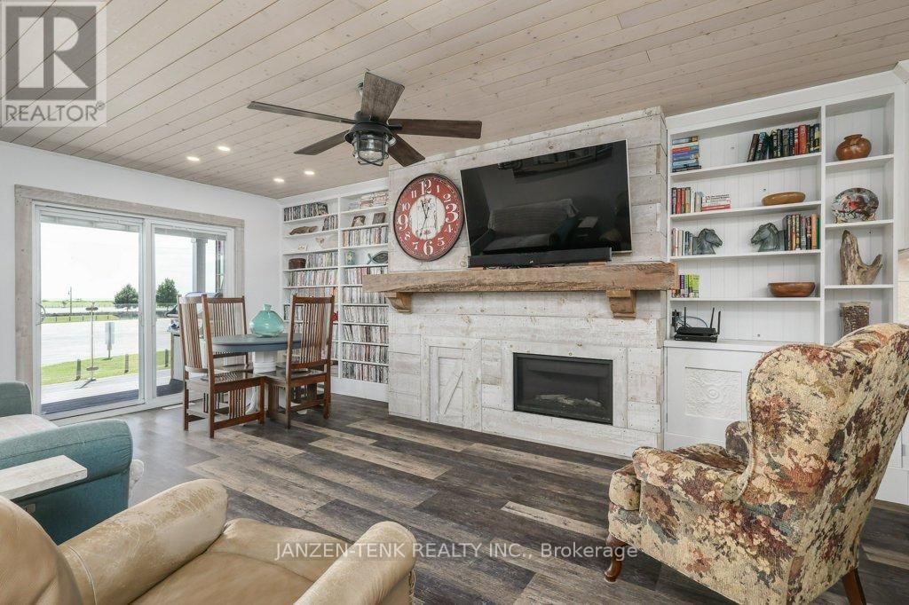 163 MAUD STREET Image 12