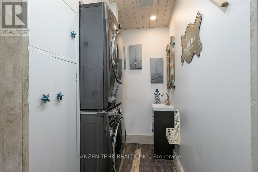163 MAUD STREET Image 13