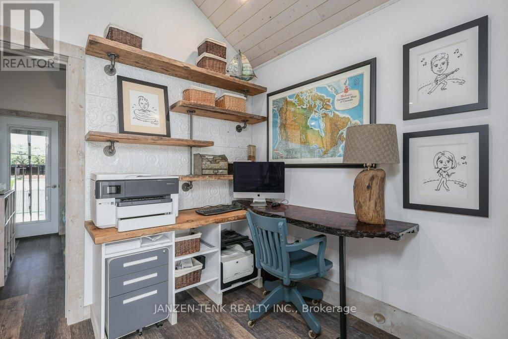 163 MAUD STREET Image 17