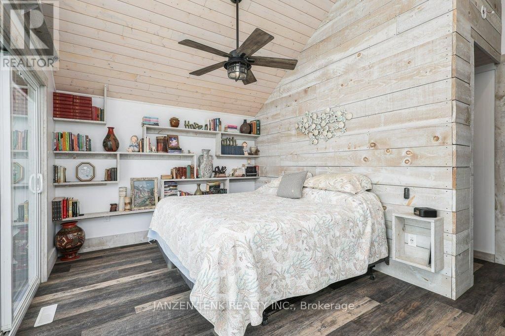 163 MAUD STREET Image 18