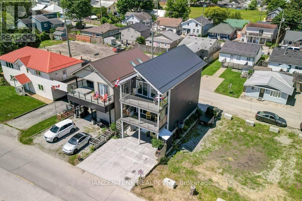 163 MAUD STREET Image 2