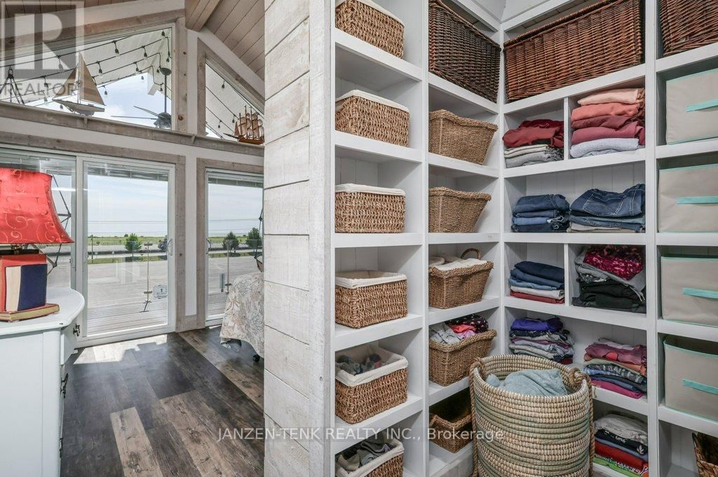 163 MAUD STREET Image 20