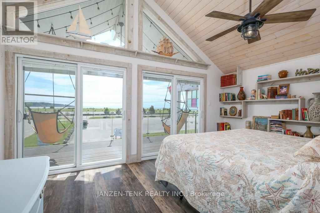 163 MAUD STREET Image 21