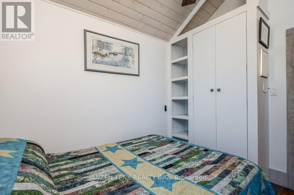163 MAUD STREET Image 24