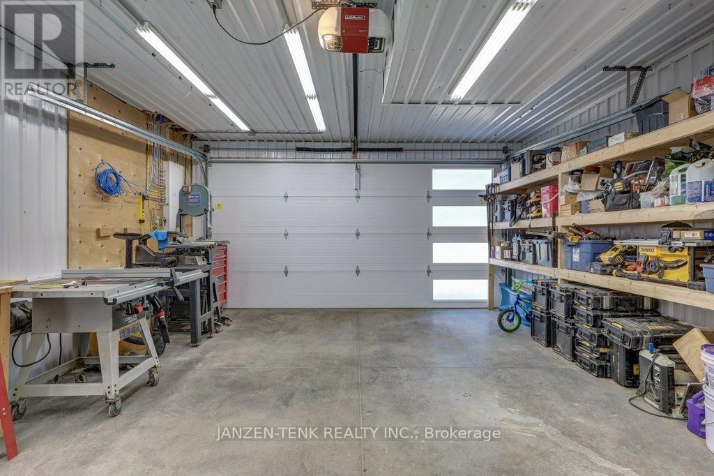 163 MAUD STREET Image 33