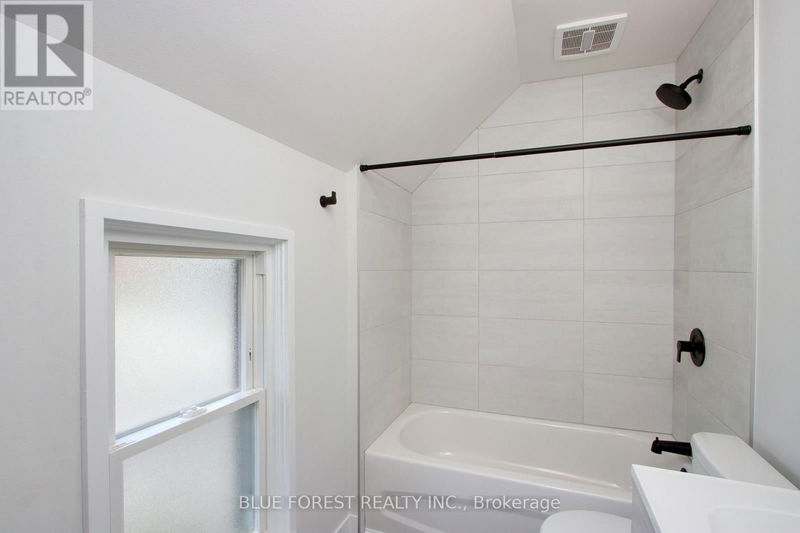 53 Gladstone Avenue  St. Thomas, N5R2L7 | Image 40