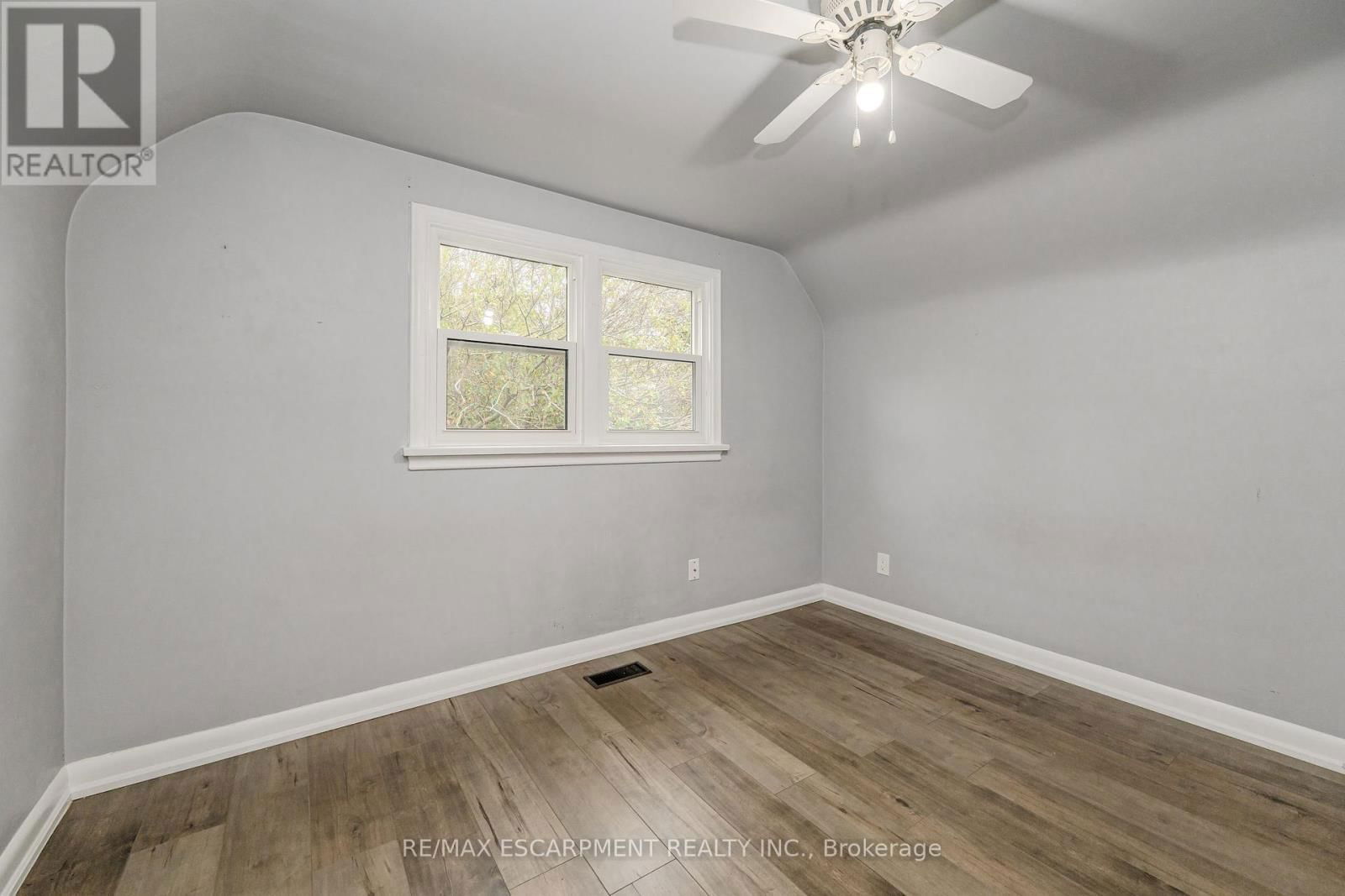 58 MILDRED AVENUE Image 13