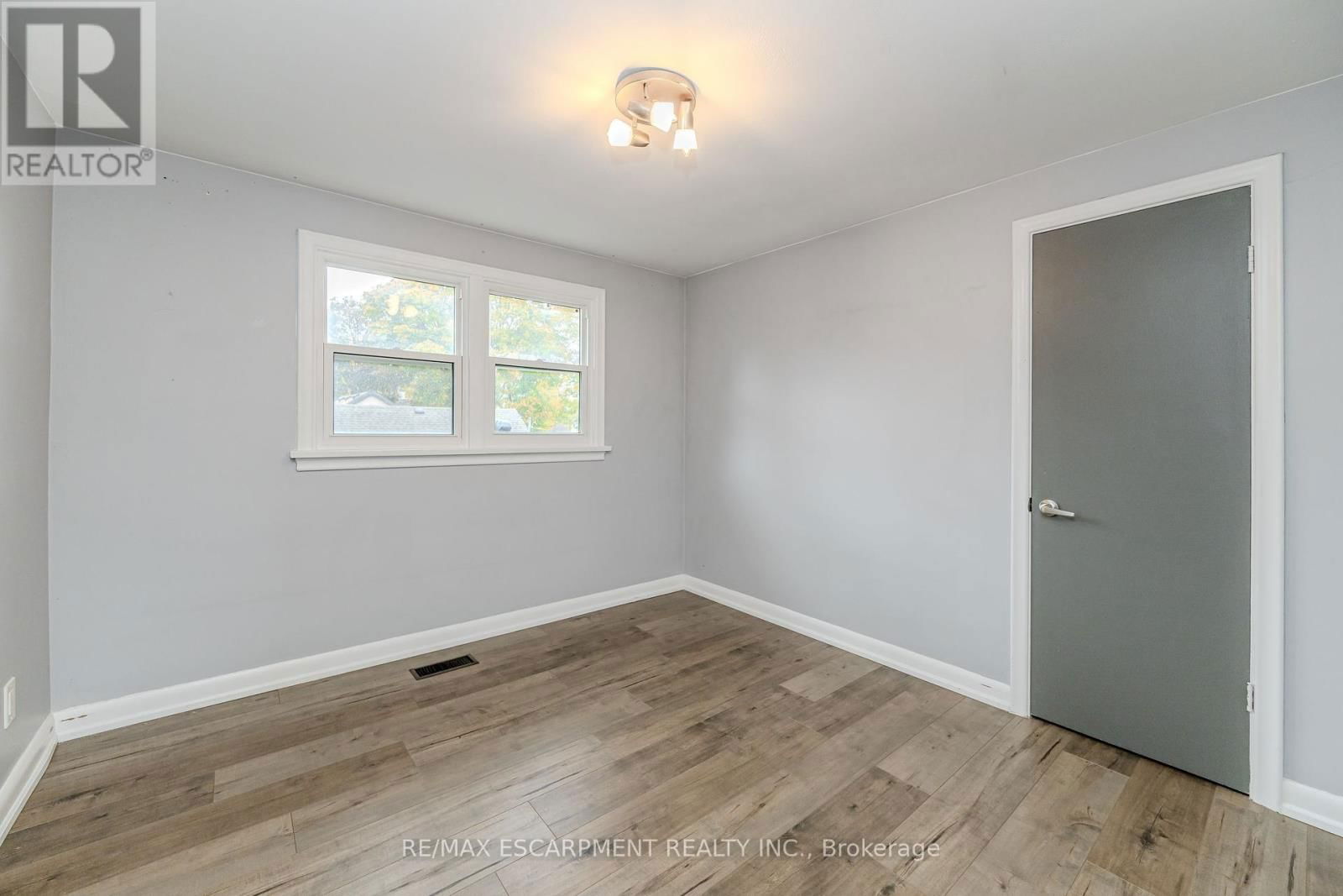 58 MILDRED AVENUE Image 15
