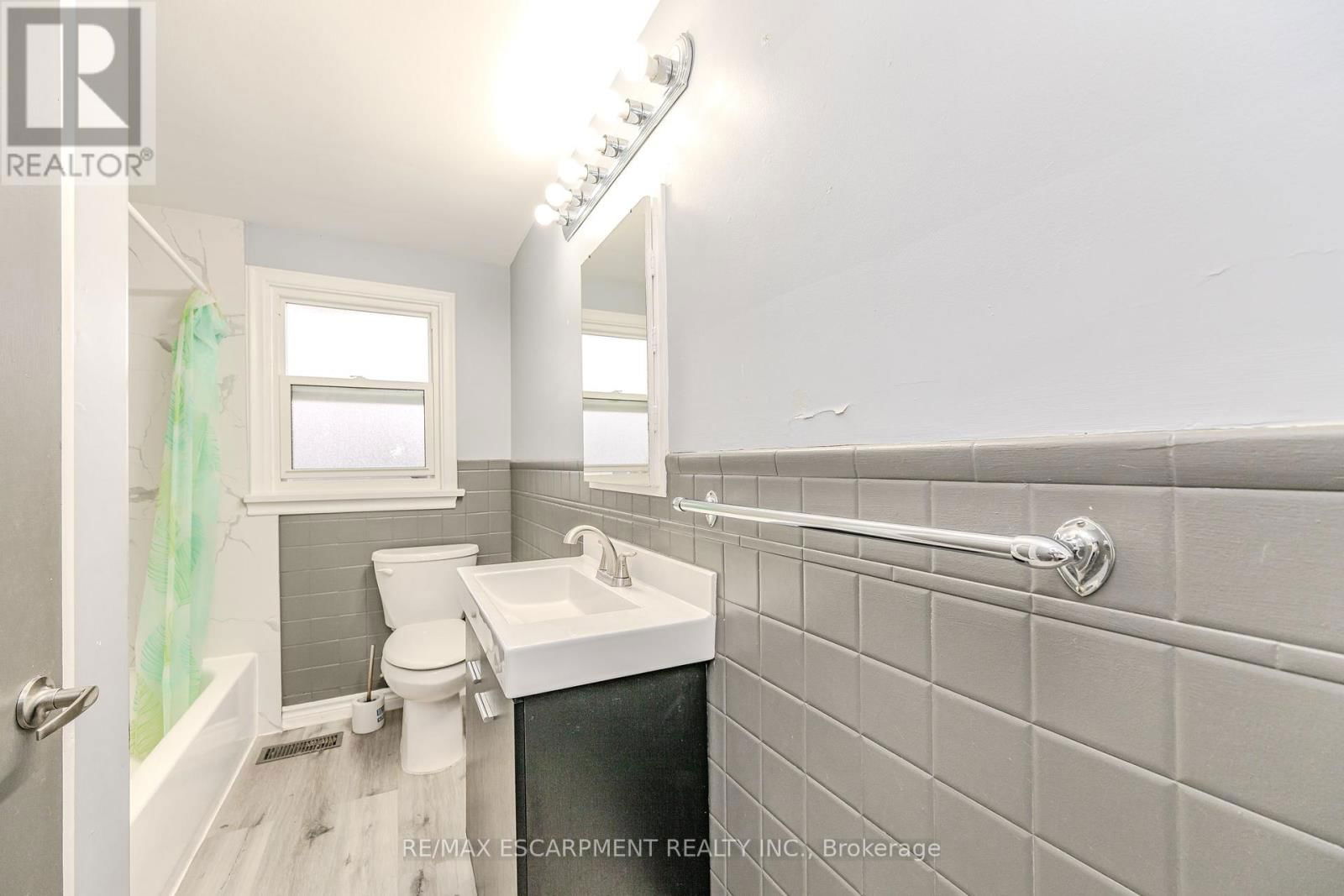 58 MILDRED AVENUE Image 23
