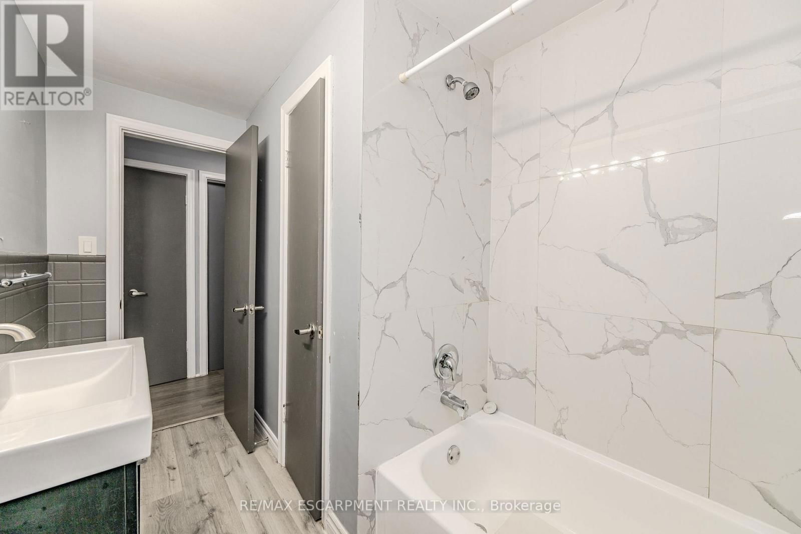 58 MILDRED AVENUE Image 24