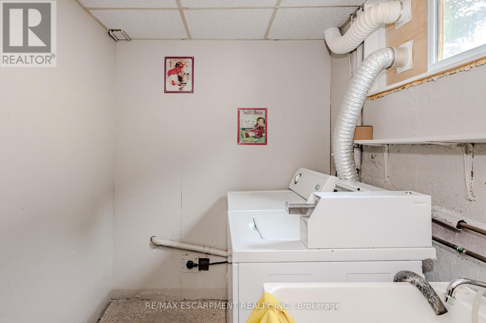 58 MILDRED AVENUE Image 25