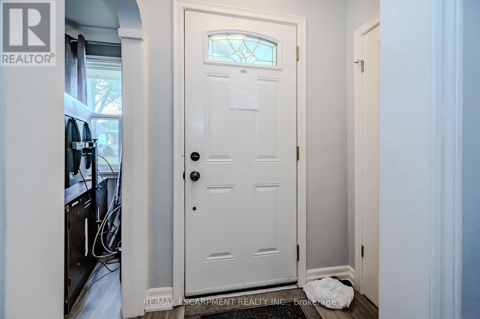 58 MILDRED AVENUE Image 4