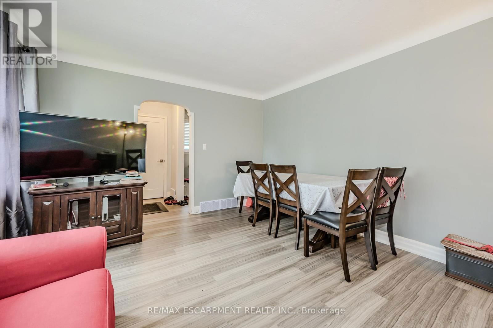 58 MILDRED AVENUE Image 6