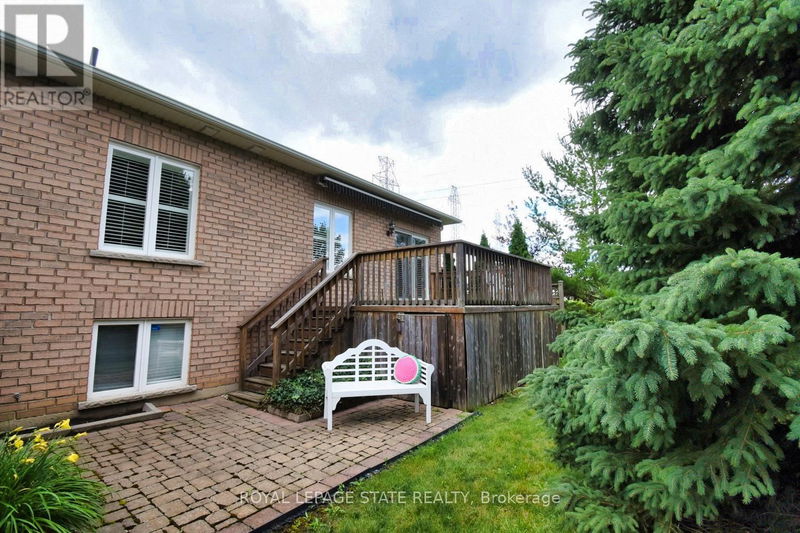 64 Gravenhurst Trail  Hamilton (Twenty Place), L9B2X8 | Image 36