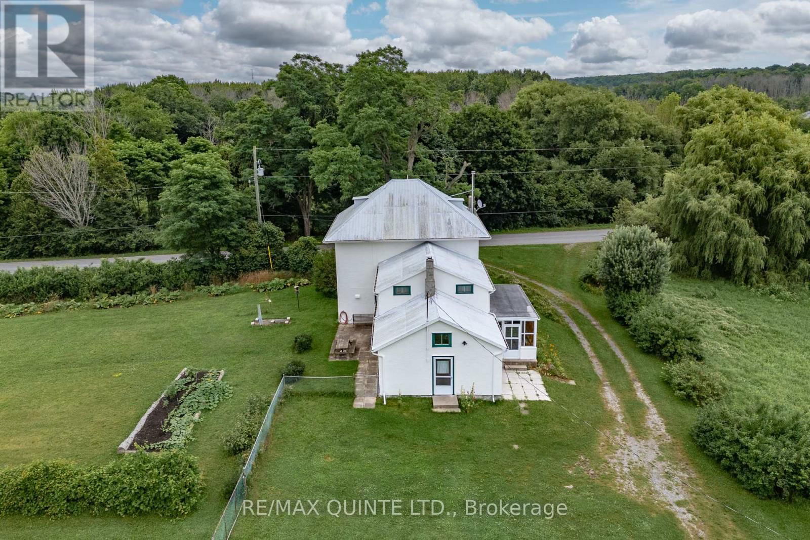 381 PARTRIDGE HOLLOW ROAD Image 26