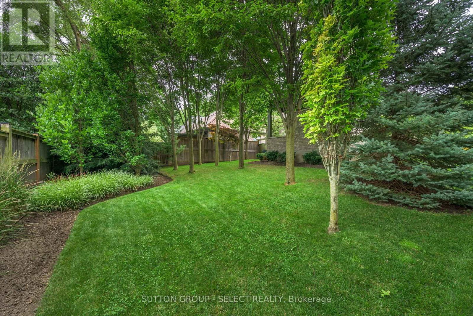 1 - 570 WINDERMERE ROAD Image 3