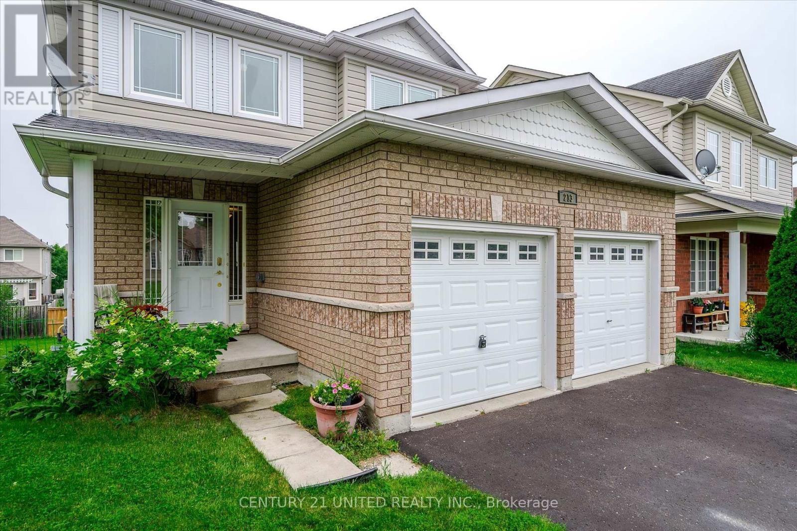 213 FARRIER CRESCENT Image 2