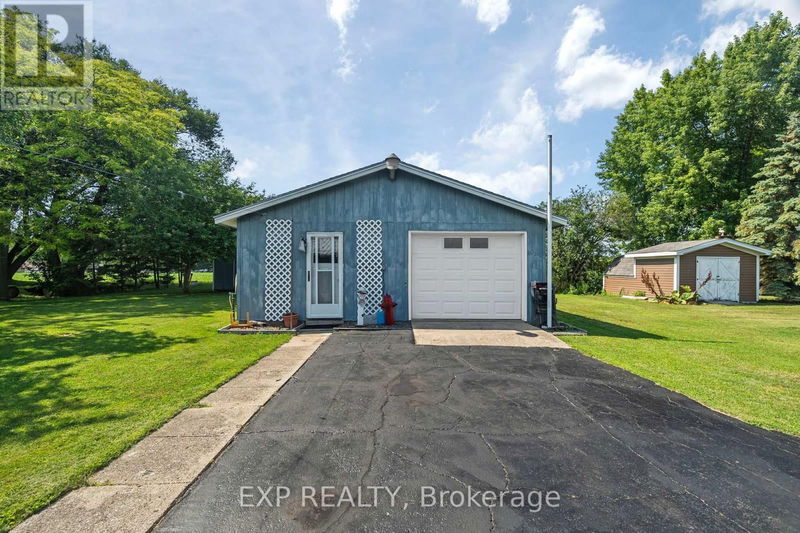 8274 Burwell Road  Lambton Shores (Thedford), N0M1T0 | Image 32