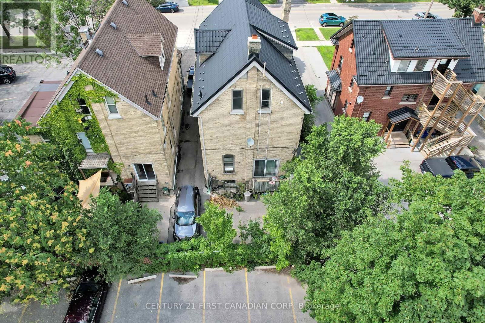 355 DUFFERIN AVENUE Image 39