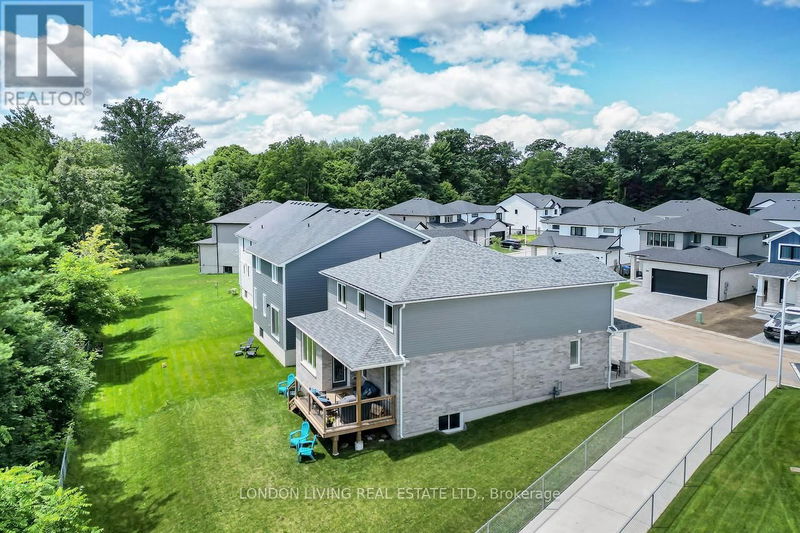  37 - 22701 Adelaide Road  Strathroy-Caradoc (Mount Brydges), N0L1W0 | Image 34