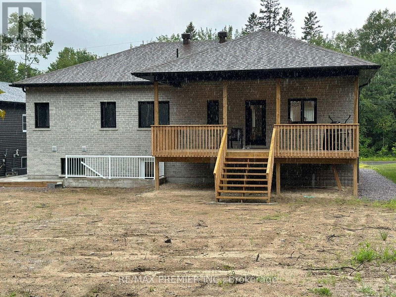 226 Larocque Road  North Bay, P1B8G3 | Image 2