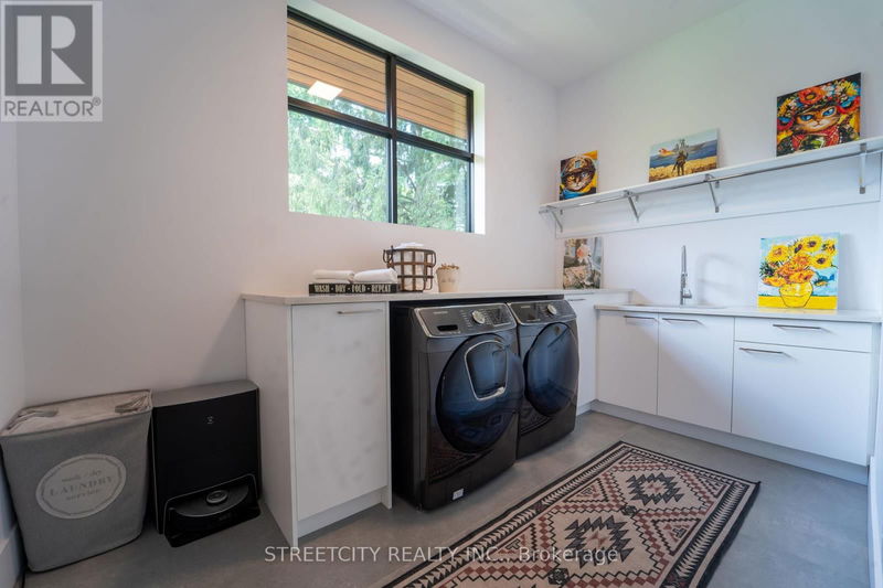 21222 Vanneck Road  London, N6H5L2 | Image 24