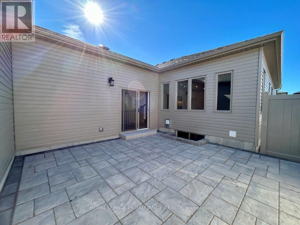 45 ATHABASKA DRIVE Image 18