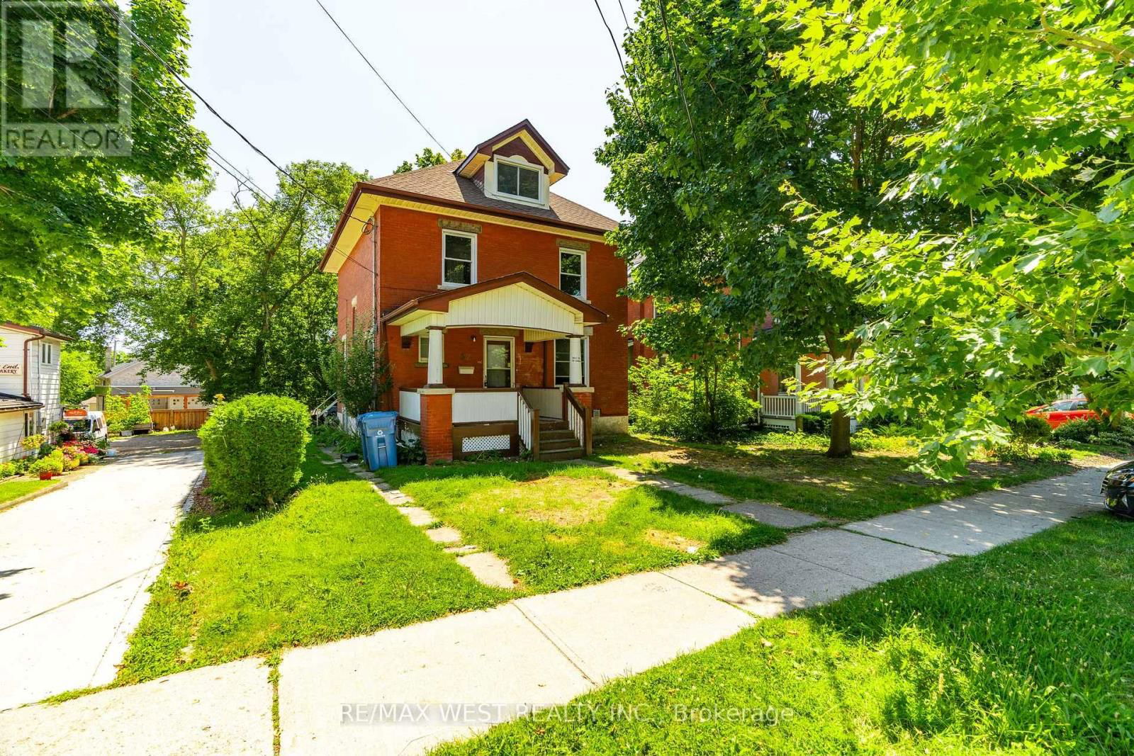 52 WATERLOO AVENUE Image 7