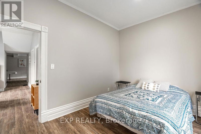 354 Spruce Street  London, N5W4N7 | Image 8