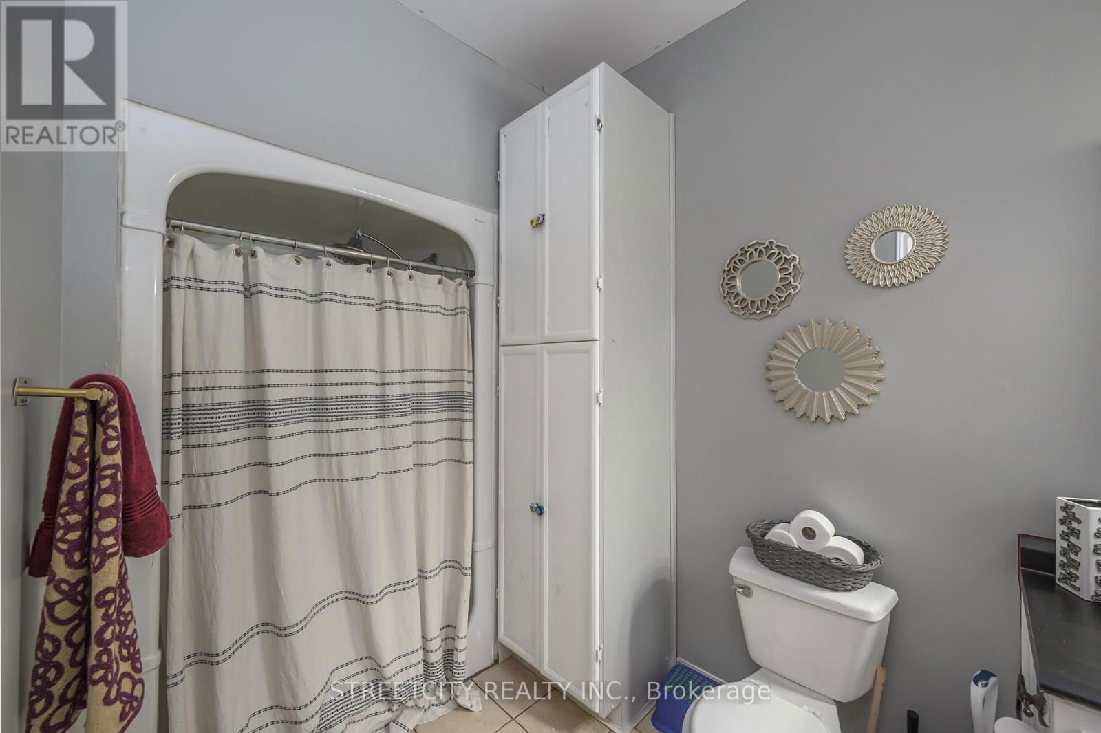 19 BRIMLEY COURT Image 32