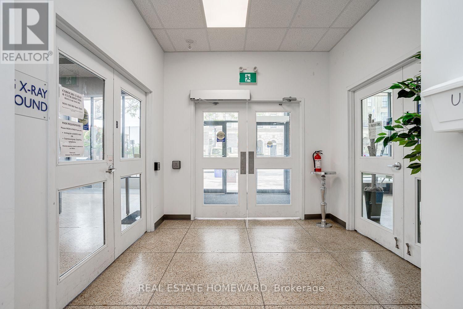 52 KING STREET W Image 6