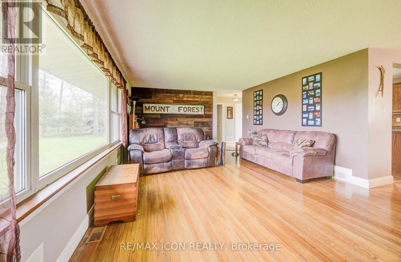 298 London Road South Wellington North (Mount Forest), N0G2L2 | Image 12