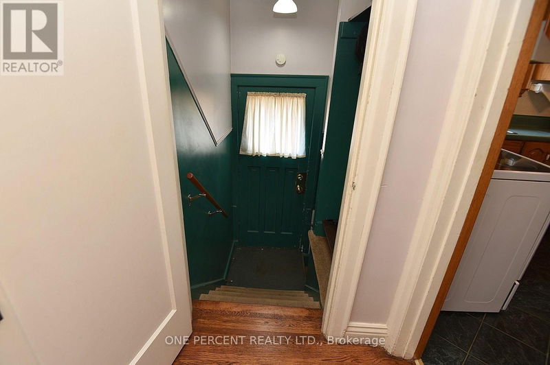 11 Wesanford Place  Hamilton (Durand), L8P1N5 | Image 22