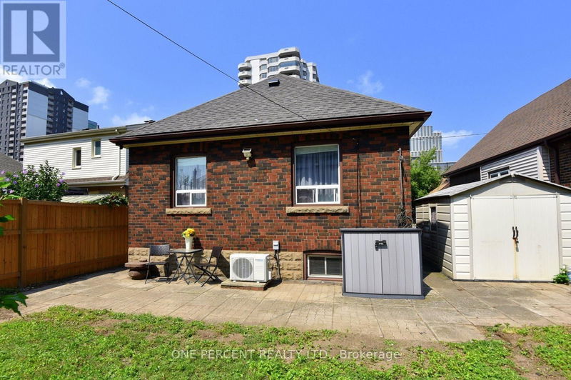 11 Wesanford Place  Hamilton (Durand), L8P1N5 | Image 27