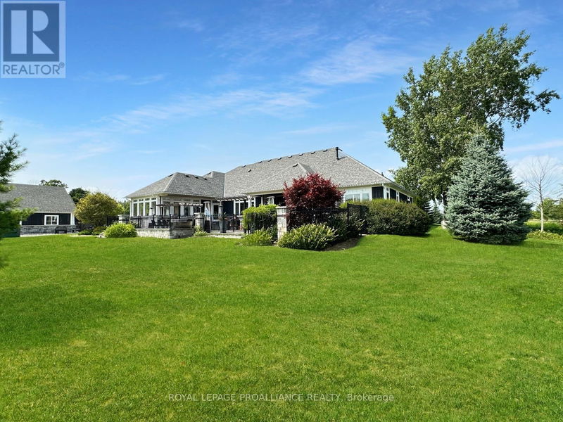 45 Woodland Trail  Prince Edward County (Ameliasburgh), K8N4Z1 | Image 3