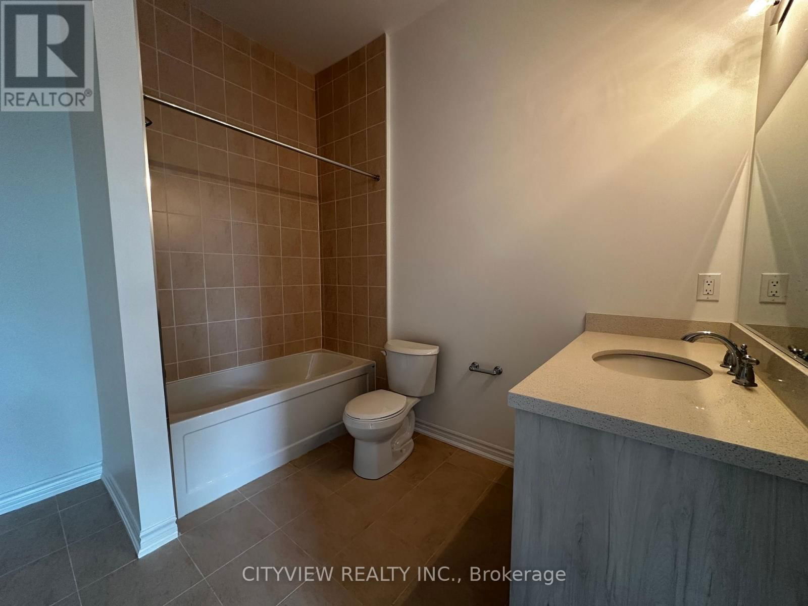 21 TURNBERRY COURT Image 16