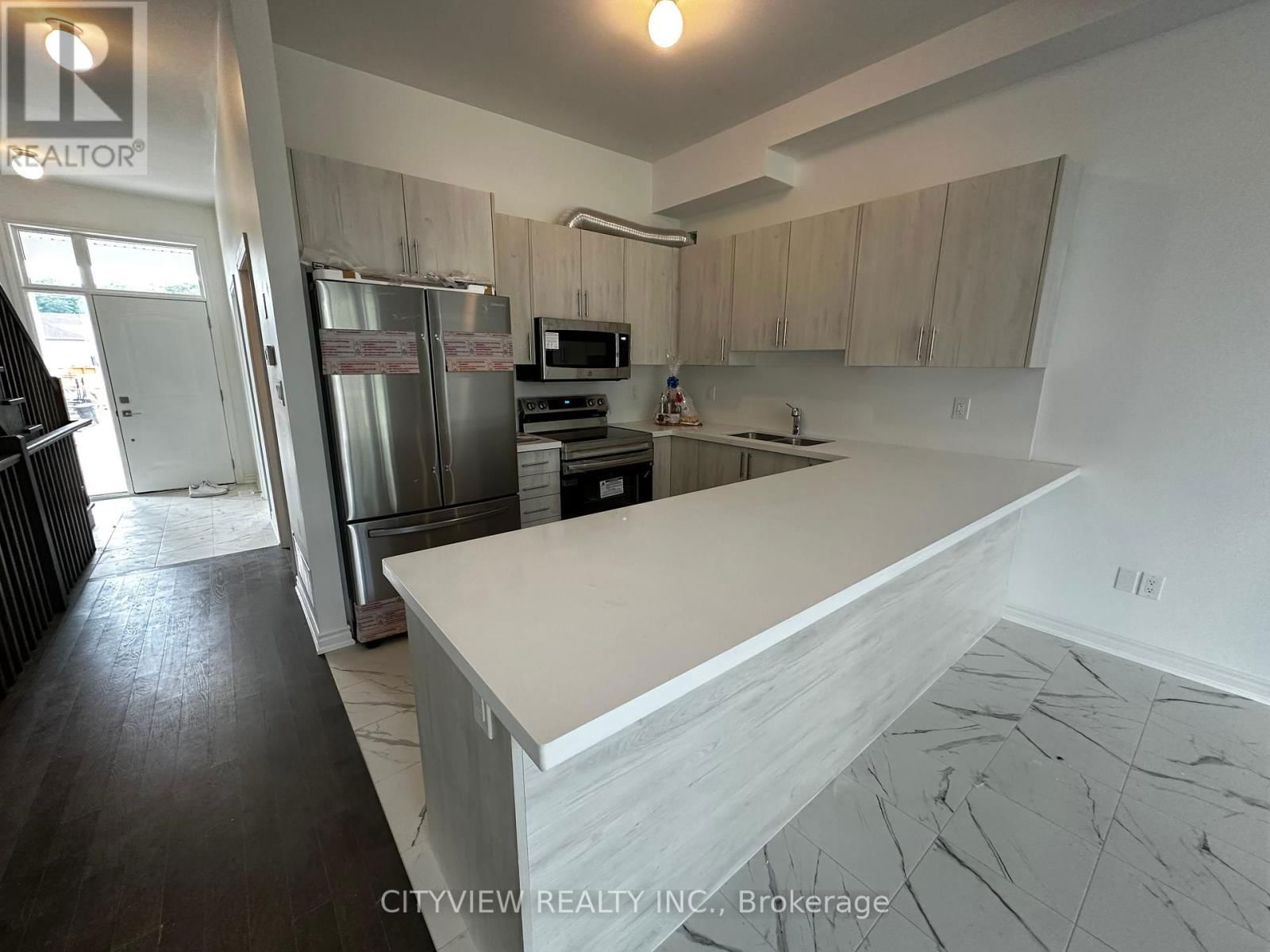 19 TURNBERRY COURT Image 9