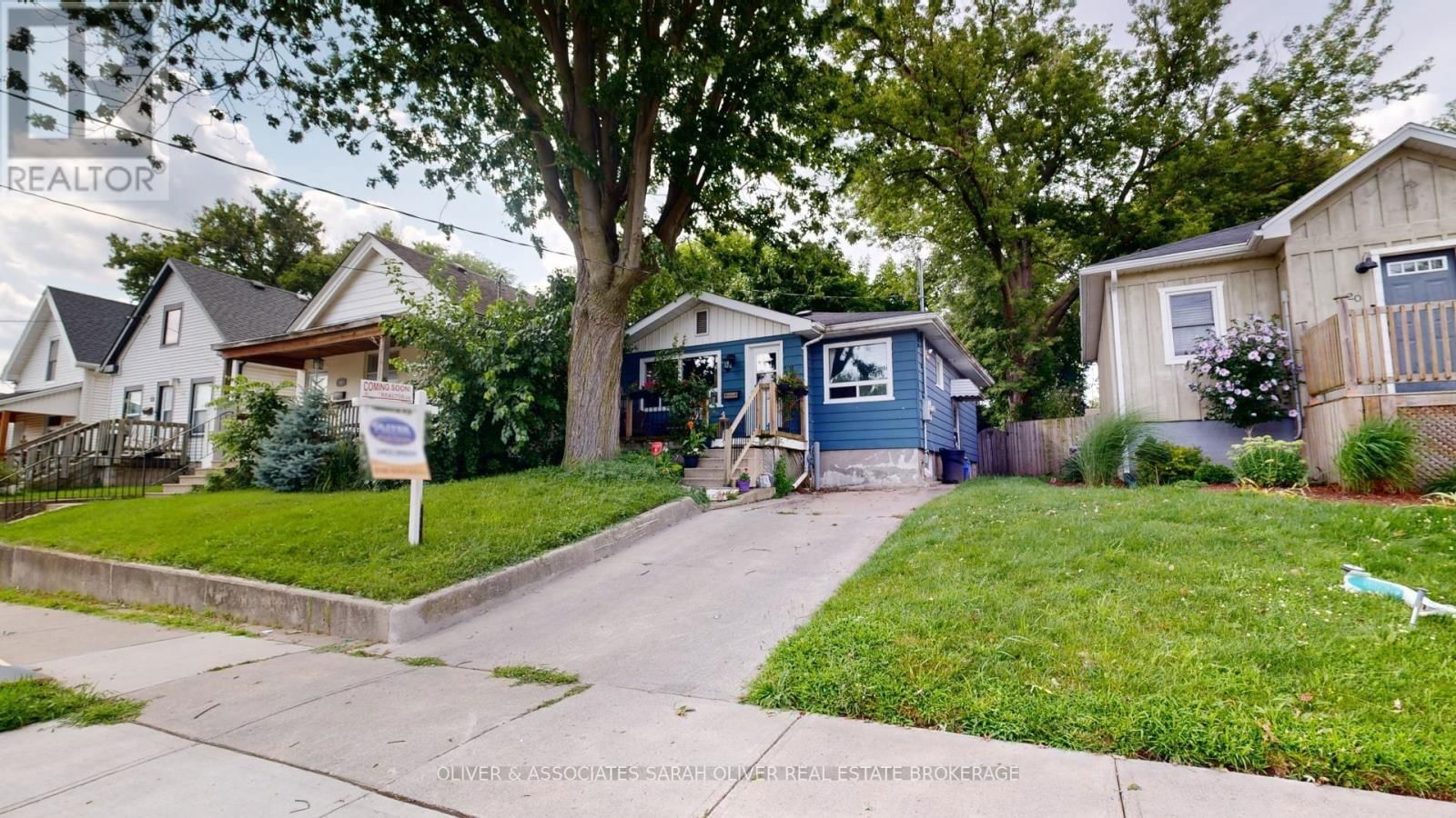 18 CONNAUGHT AVENUE Image 1